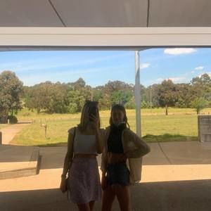 Meet your Posher, Zoe